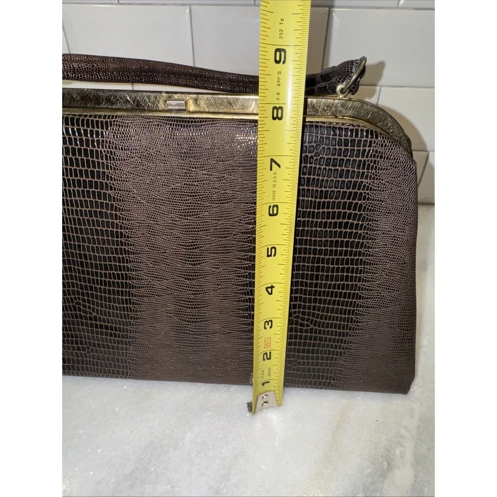 Vintage Dover Brown Faux Croc Reptile Purse Handbag Clamshell Gold HardwareGW997